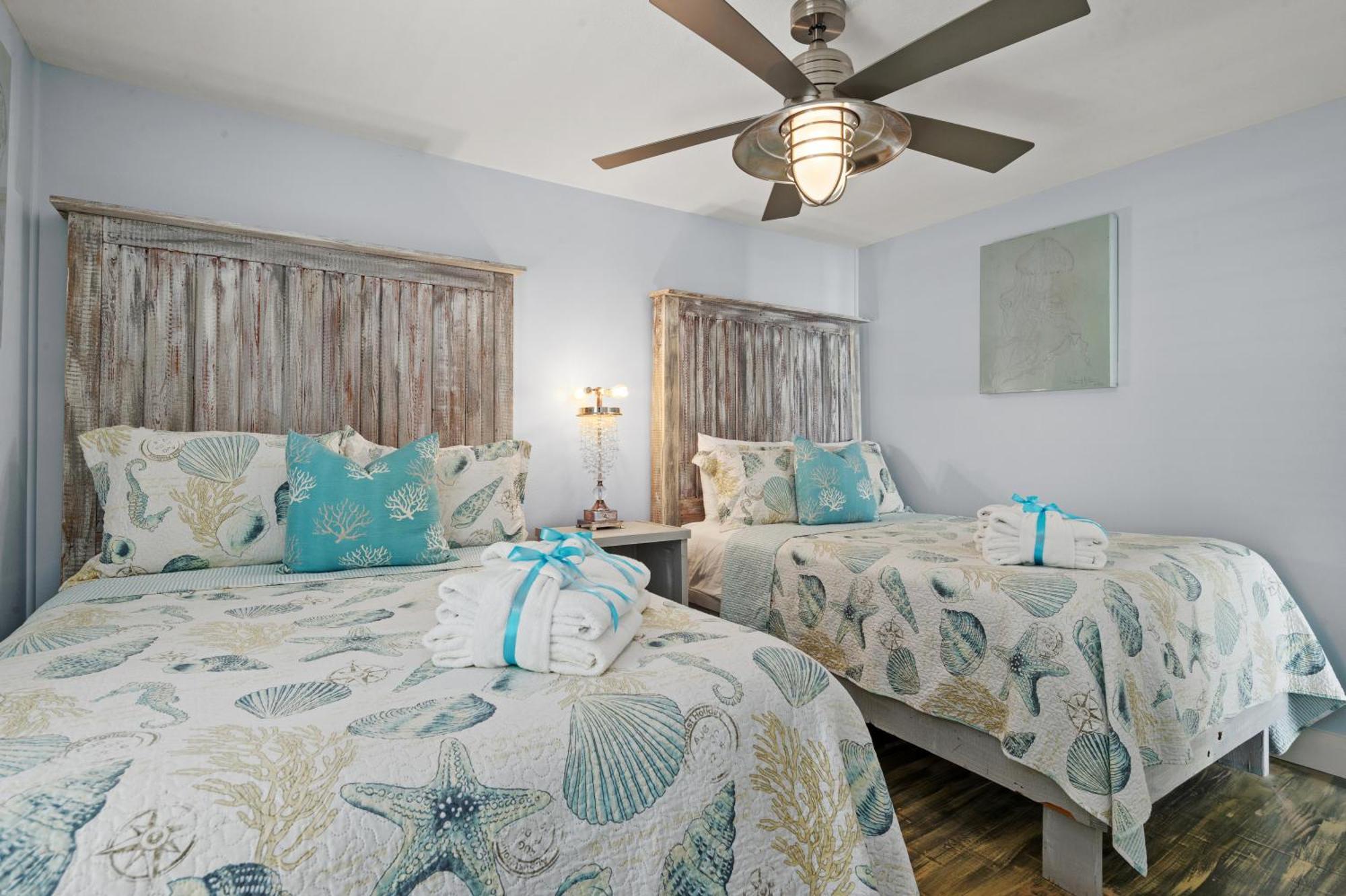 Luxury Gulf Front Property! Directly On The Beach! Sleeps 15! Panama City Beach Exterior photo