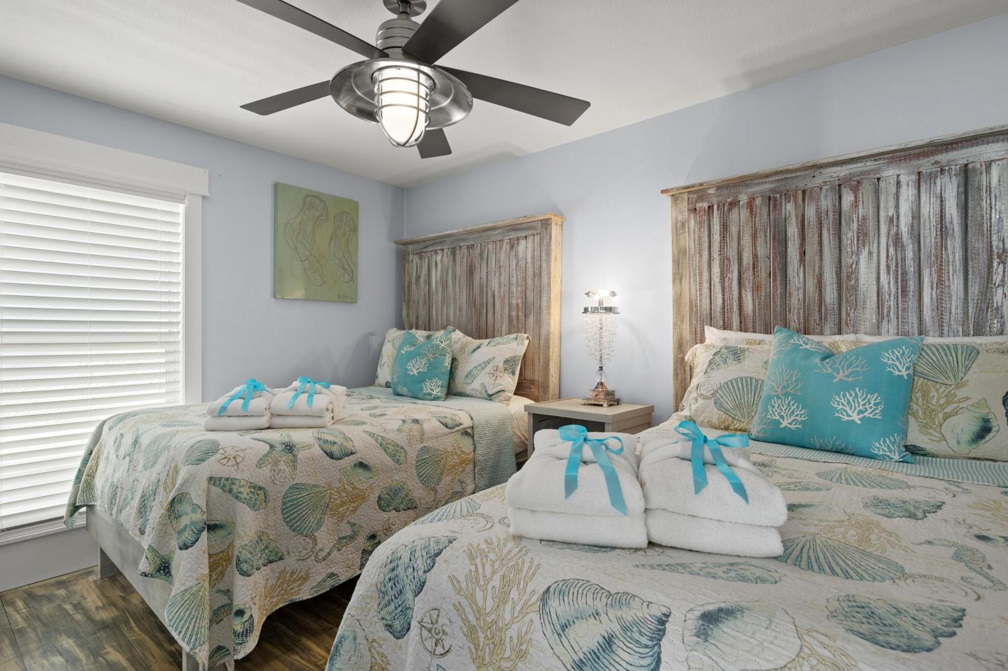 Luxury Gulf Front Property! Directly On The Beach! Sleeps 15! Panama City Beach Exterior photo