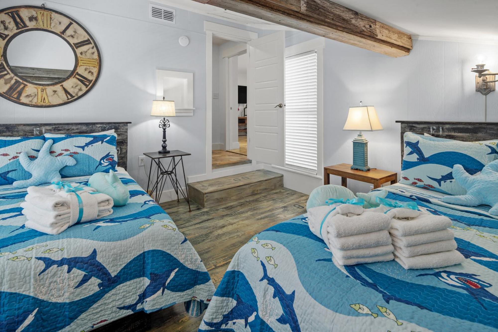 Luxury Gulf Front Property! Directly On The Beach! Sleeps 15! Panama City Beach Exterior photo